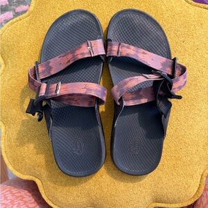 EUC Chacos Lowdown Slides - Men’s 9